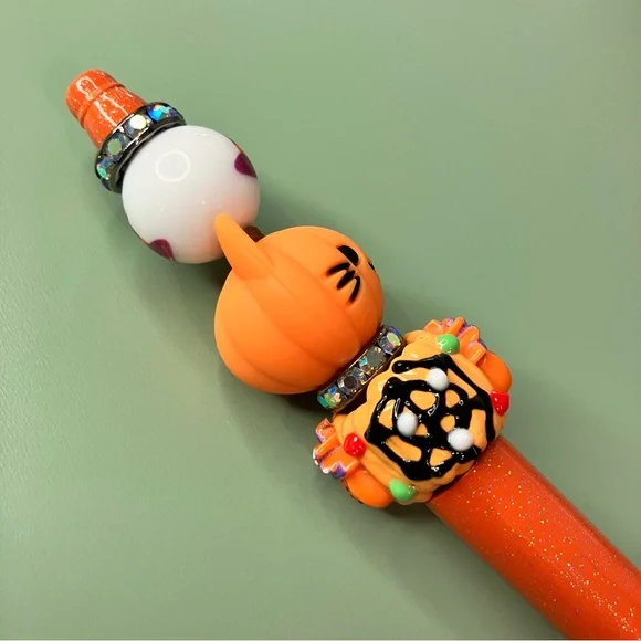 Orange Kawaii Cat Pumpkin Halloween Handmade Beaded Pen - Picture 3 of 7
